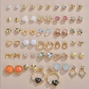 New! 30 pairs of small earring set